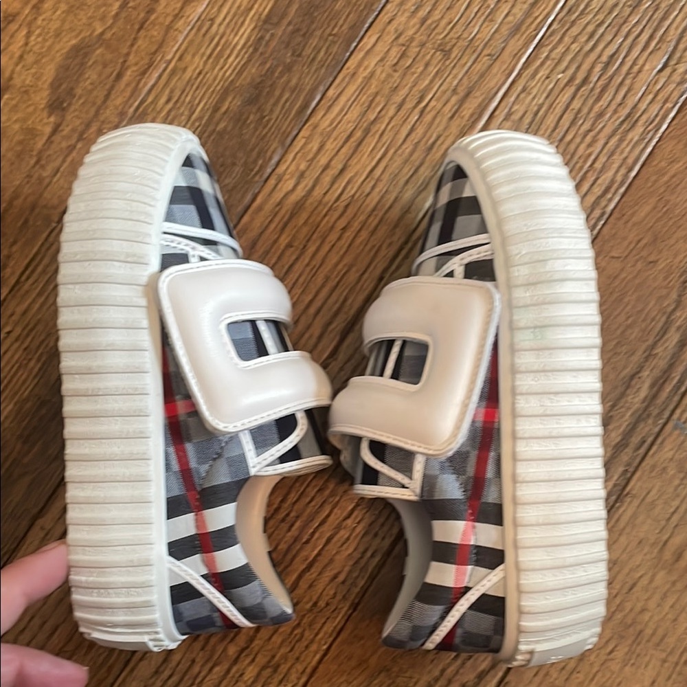 Burberry Kids Checkered Sneakers - Black and White - Picture 8 of 11